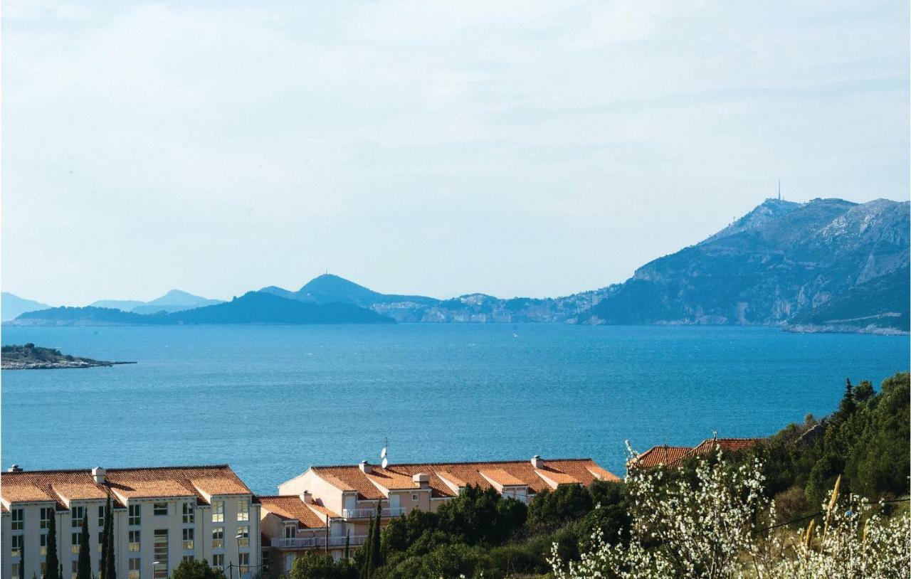 Nice Apartment In Cavtat With Wifi Exteriör bild